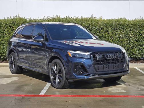 2025 Audi Q7 55 Premium Plus