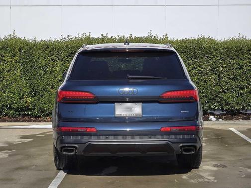 2025 Audi Q7 55 Premium Plus