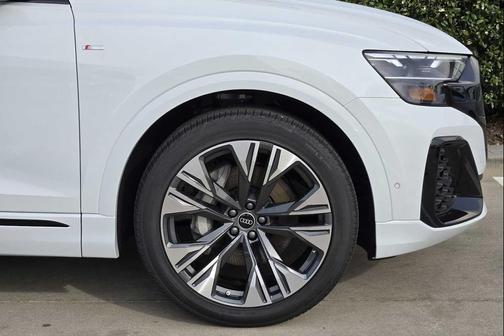 2026 Audi Q8 55 Premium Plus