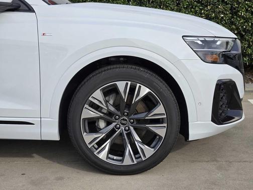 2026 Audi Q8 55 Premium Plus