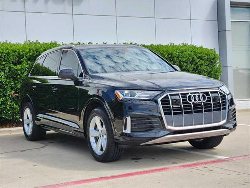 2022 Audi Q7 45 Premium Plus