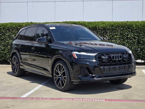 2025 Audi Q7 55 Premium Plus