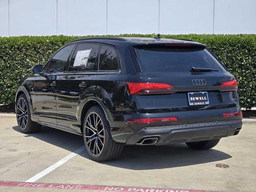 2025 Audi Q7 55 Premium Plus