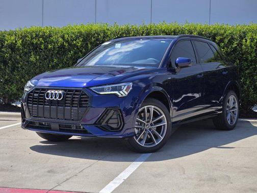 NAVARRA BLUE 2024 Audi Q3 Premium 45 TFSI S line quattro Tiptronic
