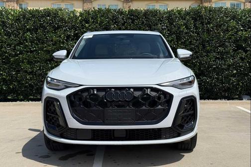 Glacier White Metallic 2026 Audi Q5 Premium Plus TFSI quattro S tronic