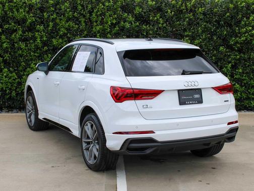 Arkona White 2025 Audi Q3 Premium 45 TFSI S line quattro Tiptronic