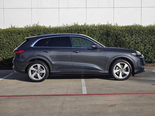 2025 Audi Q5 Prestige TFSI quattro S tronic
