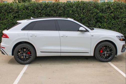 Glacier White Metallic 2020 Audi Q8 55 Premium Plus