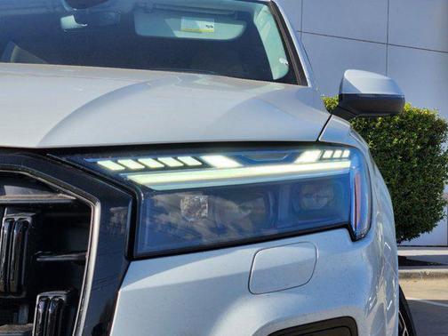 2025 Audi Q7 55 Prestige