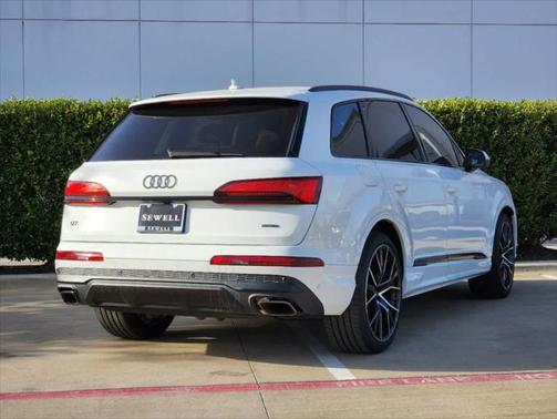 2025 Audi Q7 55 Prestige