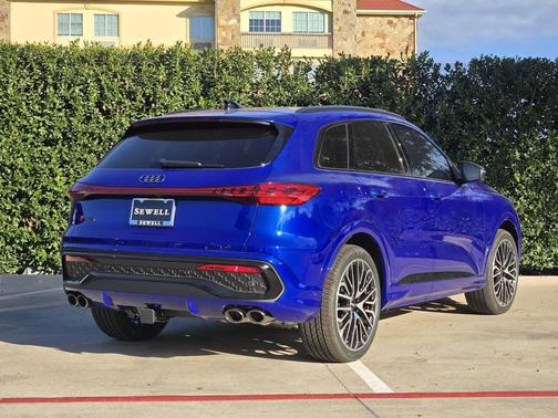 ULTRA BLUE 2026 Audi SQ5 3.0T Premium Plus