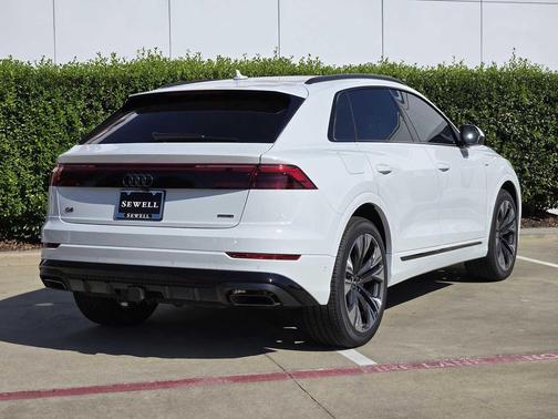 2026 Audi Q8 55 Premium Plus