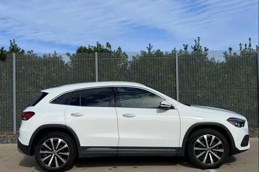 2022 Mercedes-Benz GLA 250 Base