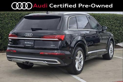 Mythos Black Metallic 2023 Audi Q7 55 Premium Plus