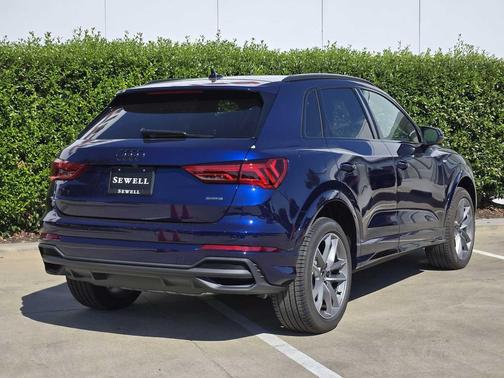 2025 Audi Q3 Premium 45 TFSI S line quattro Tiptronic