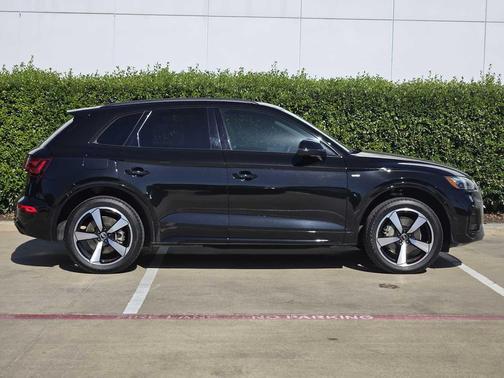 2022 Audi Q5 45 S line Premium Plus