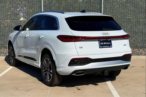 GLACIER WHITE 2026 Audi Q5 Premium TFSI quattro S tronic