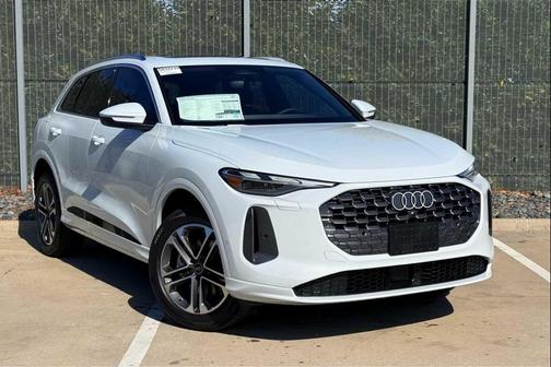 GLACIER WHITE 2026 Audi Q5 Premium TFSI quattro S tronic