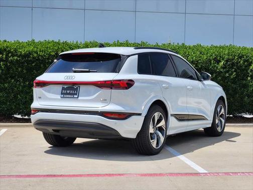 2025 Audi Q6 e-tron Prestige quattro