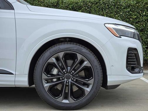 2026 Audi Q7 55 Premium Plus