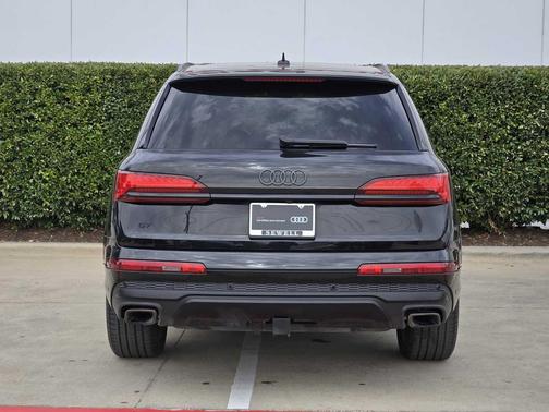 2025 Audi Q7 45 Premium Plus