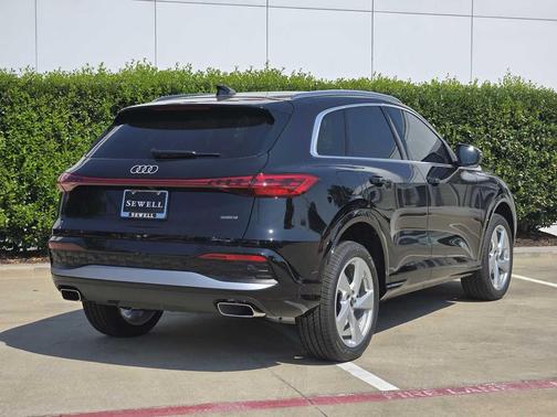 2025 Audi Q5 Premium Plus
