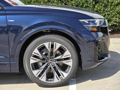 2026 Audi Q8 55 Prestige