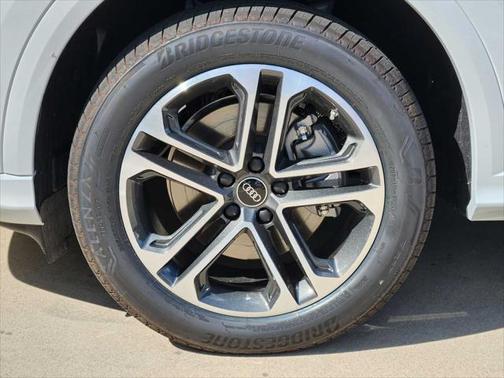 2025 Audi Q5 Premium