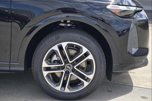 MYTHOS BLACK 2026 Audi Q5 Premium TFSI quattro S tronic