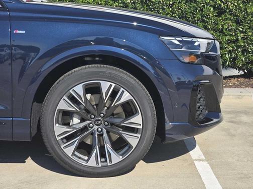 2026 Audi Q8 55 Prestige