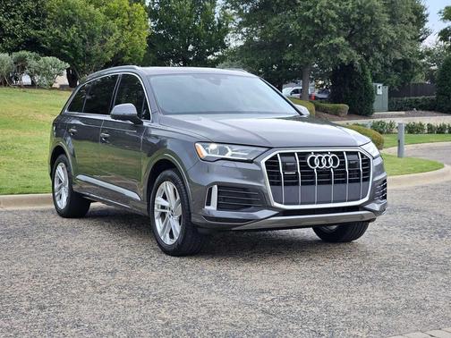 2023 Audi Q7 45 Premium