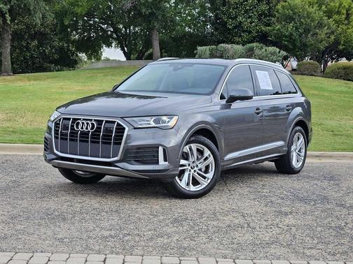 2023 Audi Q7 45 Premium