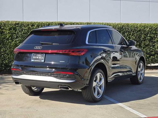 2025 Audi Q5 Premium Plus TFSI quattro S tronic