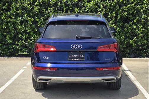 BLUE 2019 Audi Q5 2.0T Premium Plus