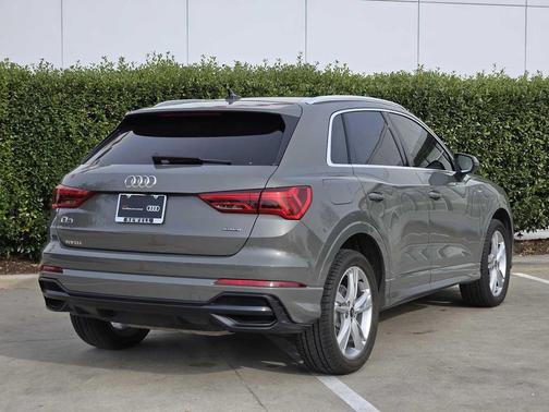 2021 Audi Q3 45 S line Premium