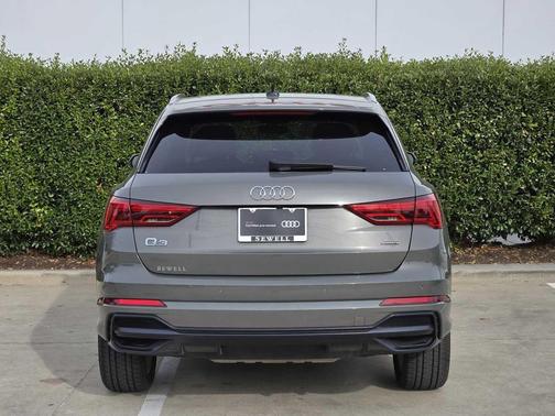 2021 Audi Q3 45 S line Premium