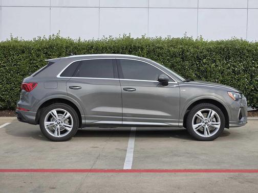 2021 Audi Q3 45 S line Premium