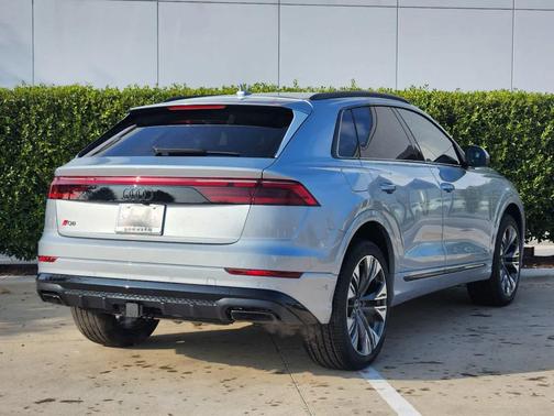 2025 Audi Q8 55 Premium Plus