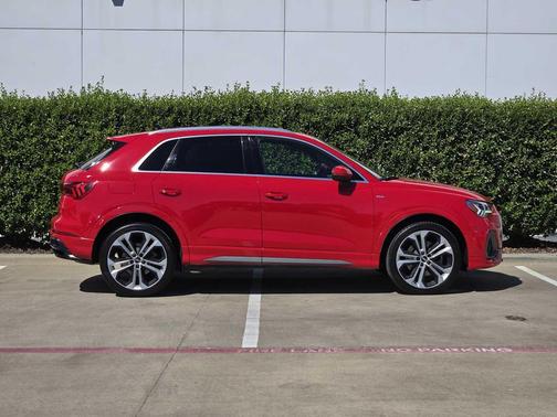 2019 Audi Q3 2.0T S line Prestige