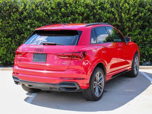 TANGO RED 2022 Audi Q3 45 S line Premium Plus