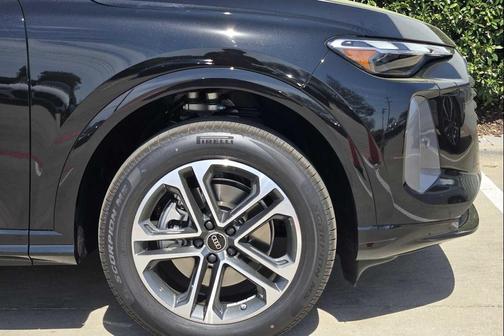 MYTHOS BLACK 2026 Audi Q5 Premium TFSI quattro S tronic