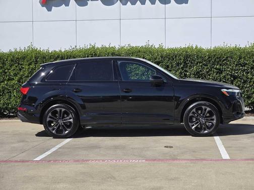 2025 Audi Q7 55 Premium Plus