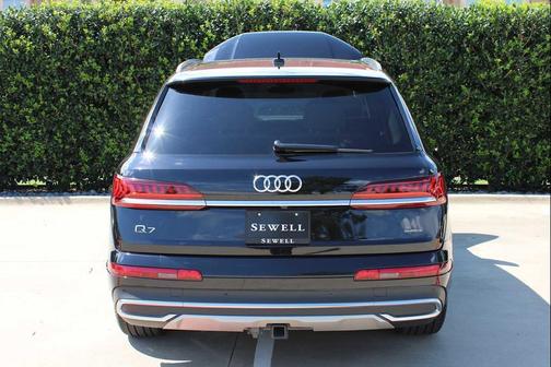 Orca Black Metallic 2020 Audi Q7 55 Prestige