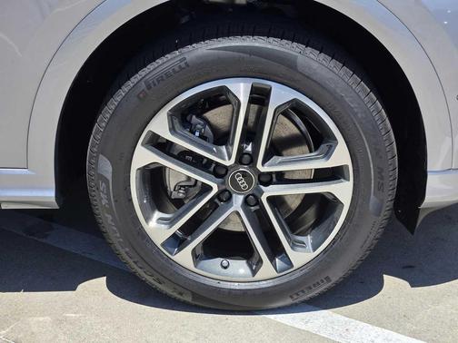 2025 Audi Q5 Premium Plus
