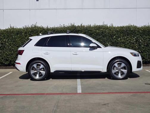 2025 Audi Q5 40 Premium Plus