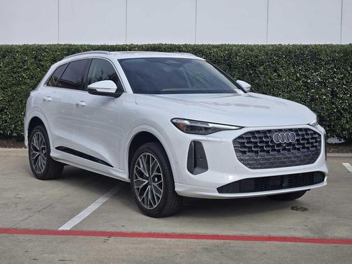 2025 Audi Q5 Premium Plus TFSI quattro S tronic