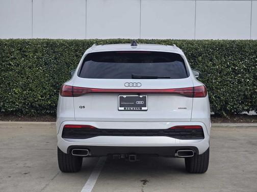 2025 Audi Q5 Premium Plus TFSI quattro S tronic