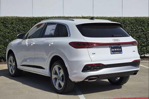 Arkona White 2026 Audi Q5 Premium Plus TFSI quattro S tronic