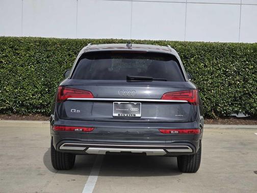 2023 Audi Q5 40 Premium Plus