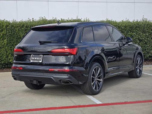 2026 Audi Q7 45 Premium Plus